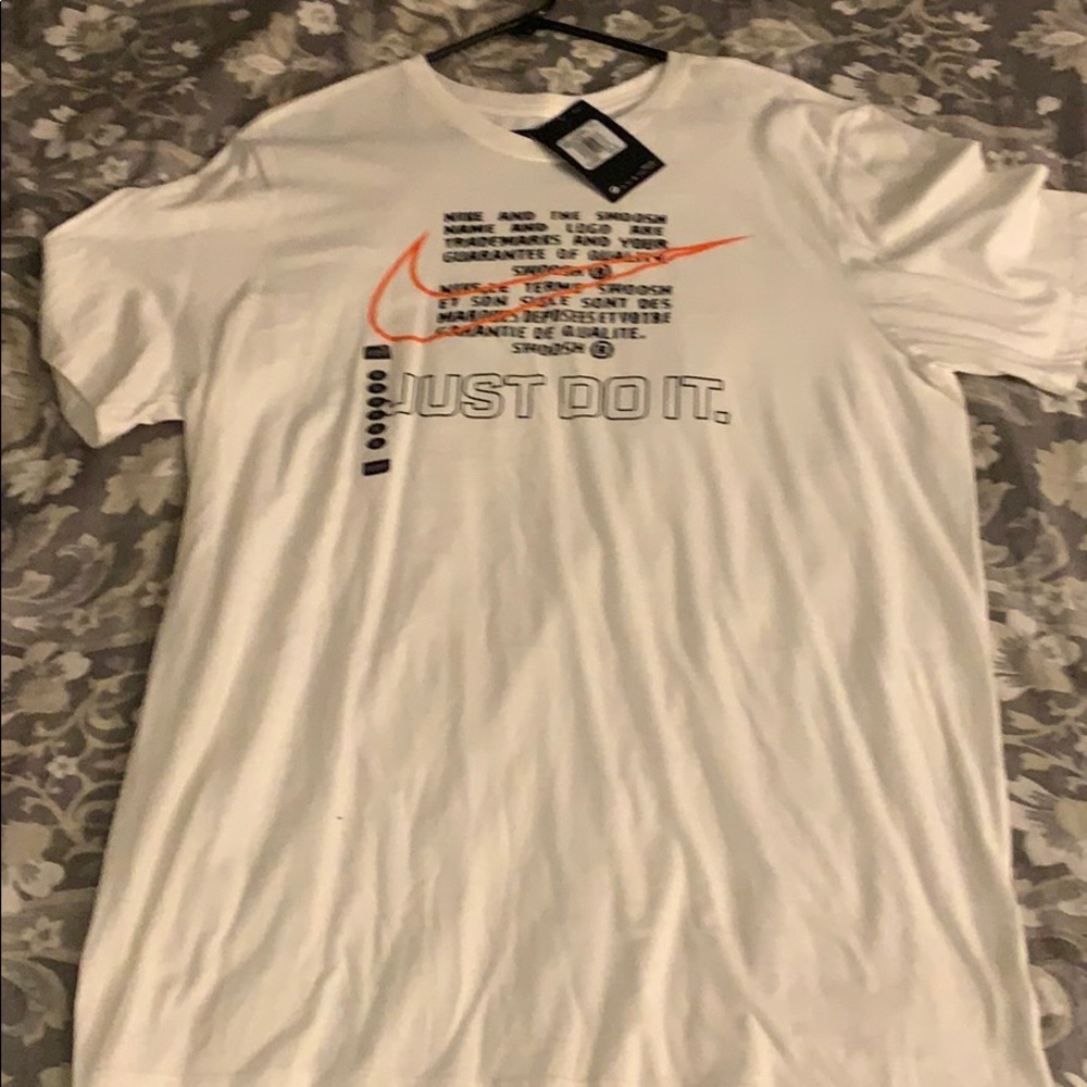 Nike T-shirt